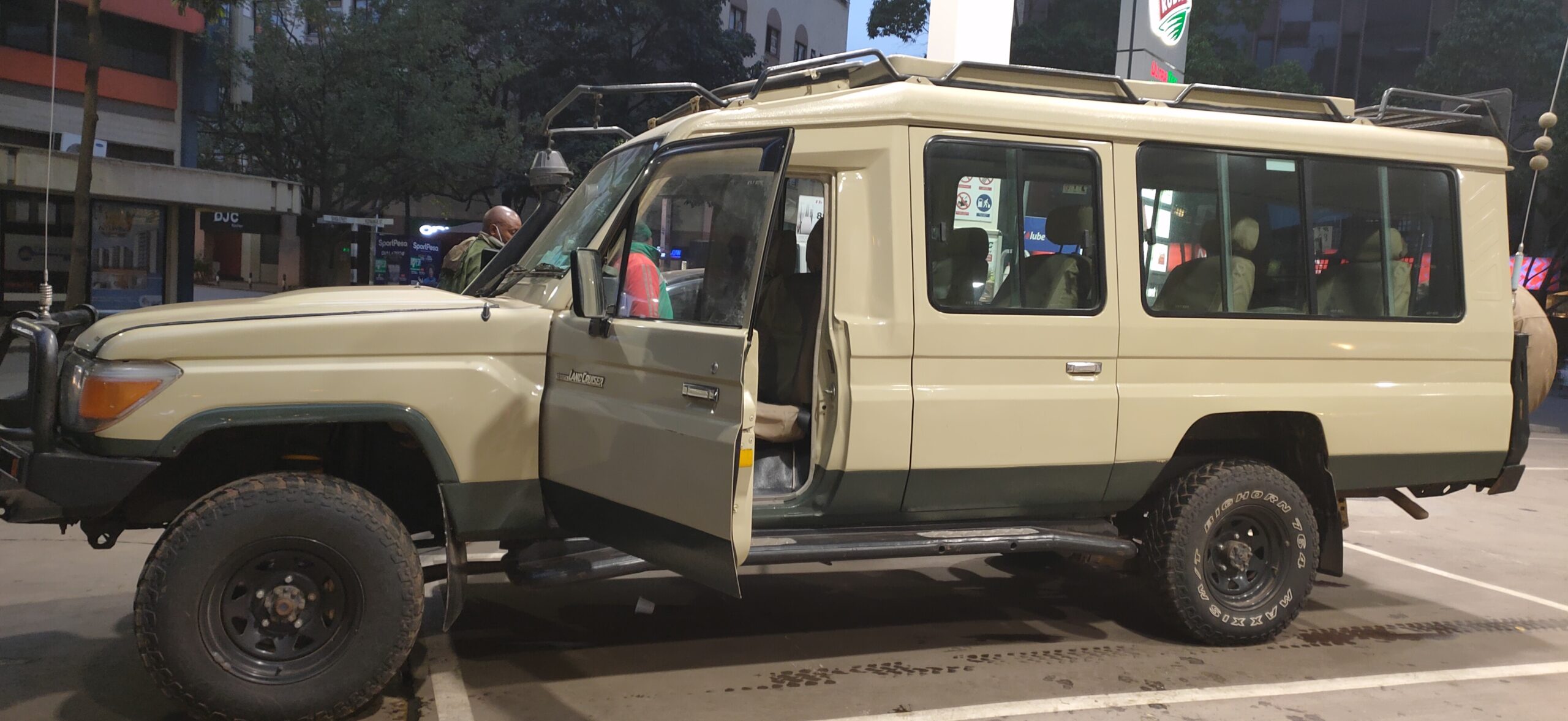 4×4 Safari Vehicle Hire and Rental in Kenya